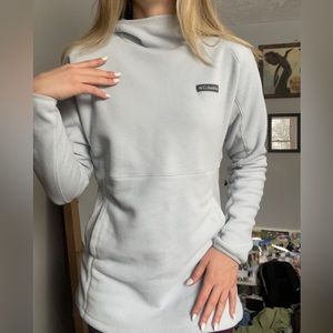 BRAND NEW Columbia Sweatshirt